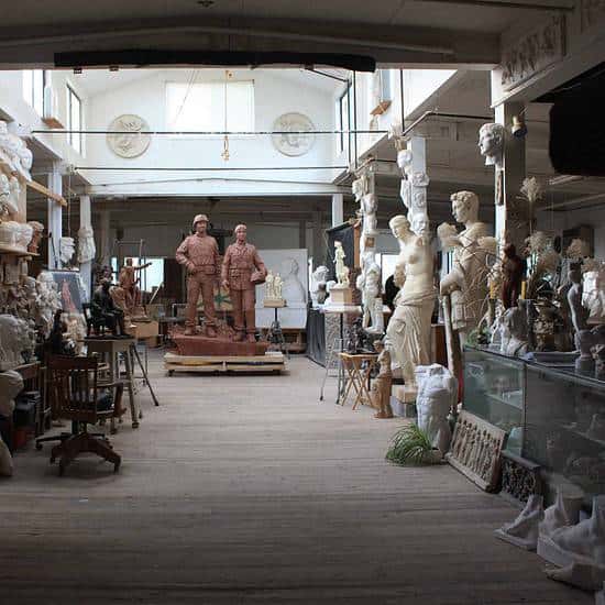 bg-studio-1-550×550 (1)