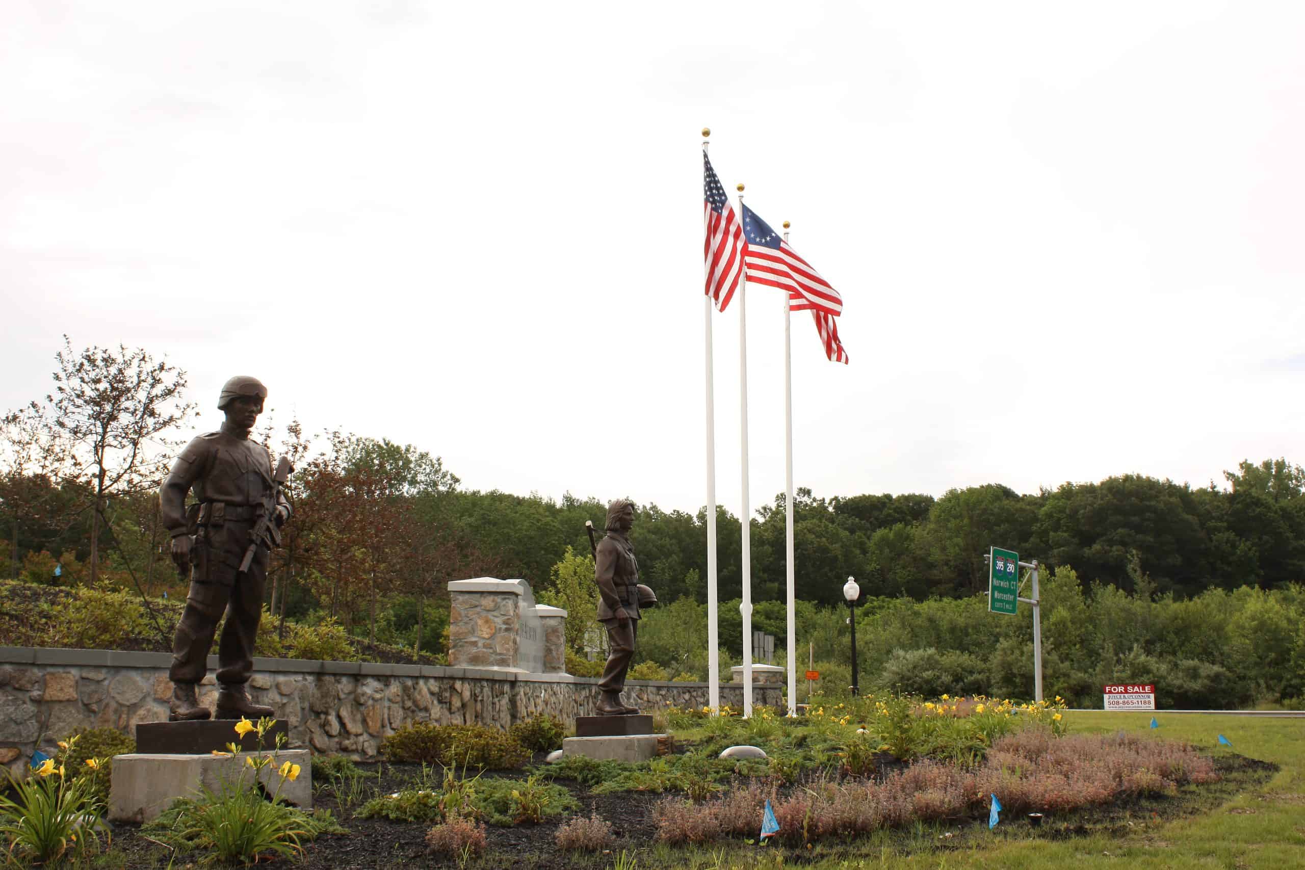 Auburn Veterans Memorial Statues