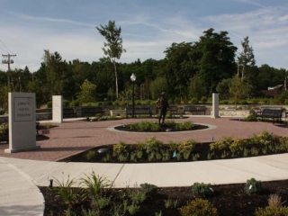 Auburn Veterans Memorial IMG_2511