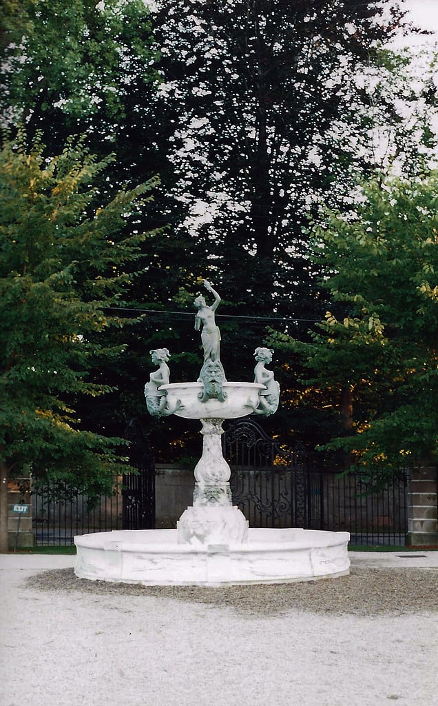 Aphroditefountain1 – Copy